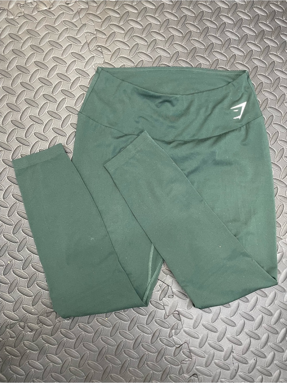 Gym Shark Leggings Dark Green Size Medium Capri Length Women’s Activewear